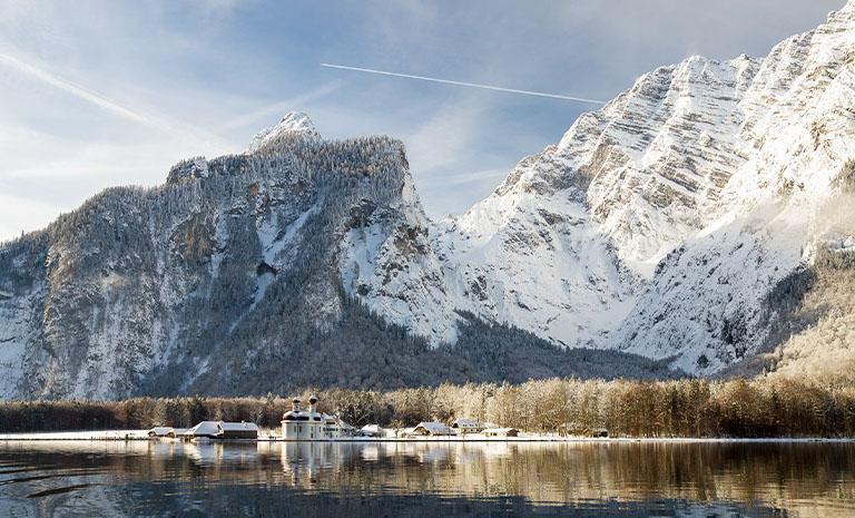 奧地利捷克．典藏12日 - 【臻選系列】絕美國王湖．拾光維也納．阿爾卑斯仙境夢宿