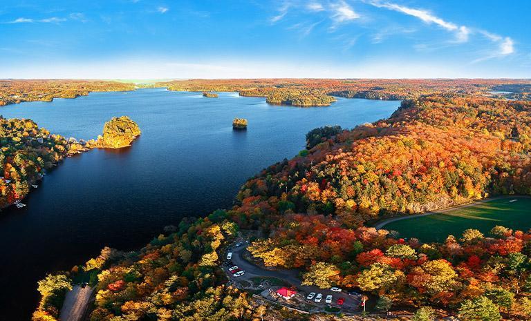 加拿大．慕斯科卡湖13日(秋季賞楓) - 阿崗昆省立公園．尼加拉直升機．萬豪面瀑房連泊