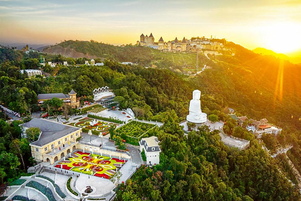 峴港假期．沐浴明媚陽光下