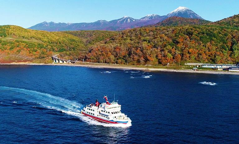 北海道．楓綻層雲峽9日 - 【奢藏日本】知床遊船．雙美瀑布．紅葉豐平峽．二世谷山嵐夢宿