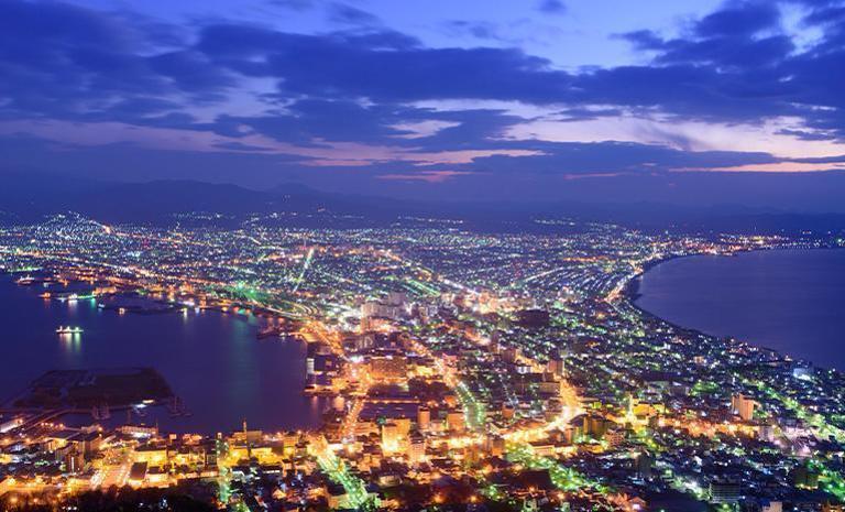 東北．北海道雙重奏7日(雙點進出) - 函館百萬夜景．奧入瀨溪仙蹤．二世谷奢雅宿