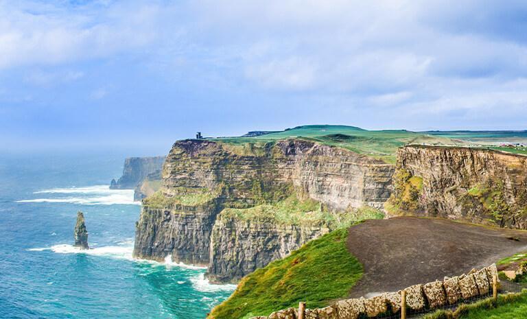 愛爾蘭．魔幻翡翠島11日 - 巨人堤道．莫何斷崖．踢踏舞晚宴．都柏林連泊
